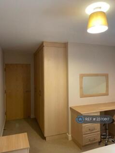 Bedroom 1 Fitted Cupboards