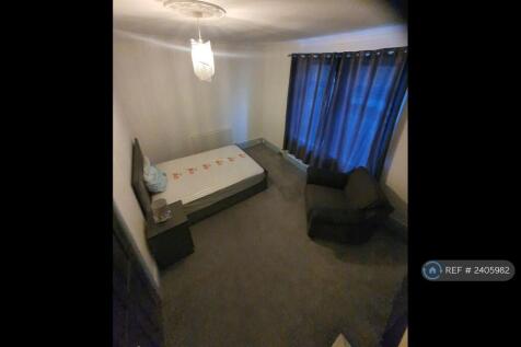 Large Double Bedroom (New Furniture&#39;s) Room 2
