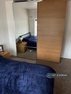 Front Bedroom Pic 3