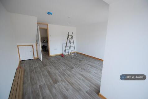 Lounge Towards Kitchen