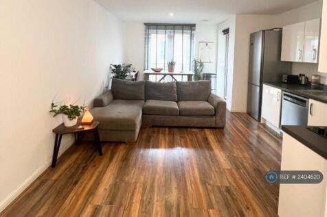 Light, Open-Plan Kitchen &amp; Living Room  