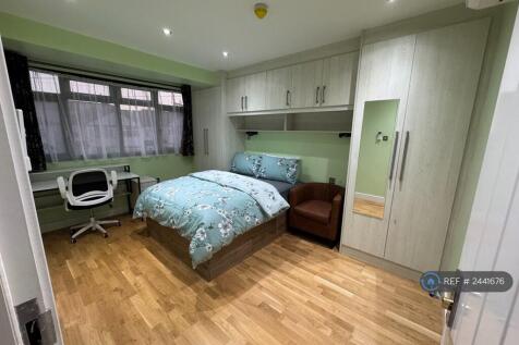Room 2 -£1050/m