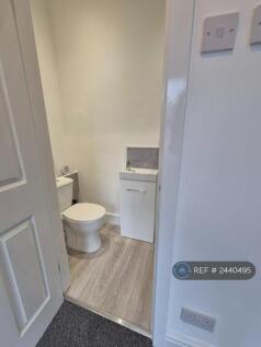 Bedroom 3 En Suite Toilet