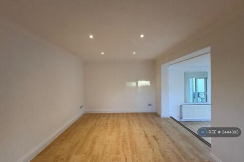 Spacious 3 Bed House