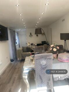 Lounge 2