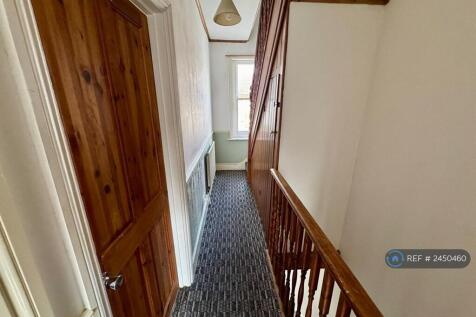 Middle Floor Hallway