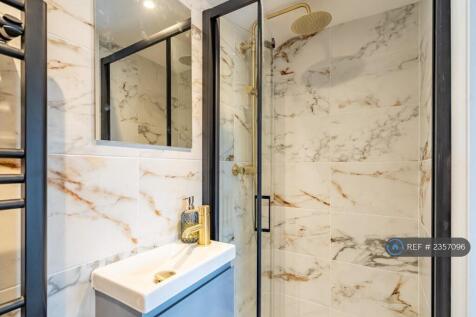 Ensuite Top Bedroom