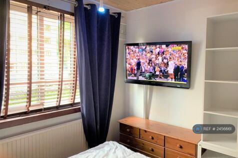 King-Size Bedroom
