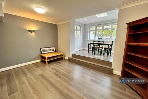 Spacious Lounge