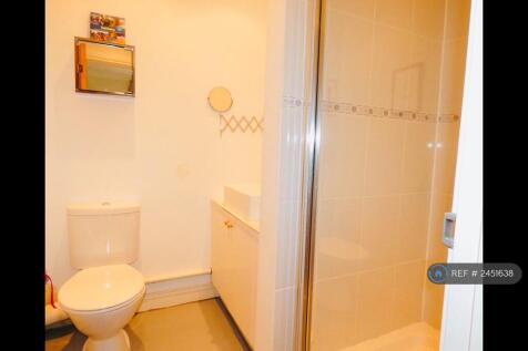 Front Bedroom Ensuite Bathroom