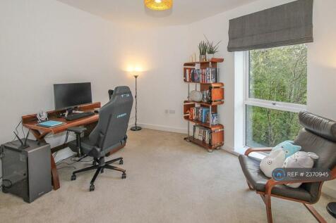 2nd Bedroom