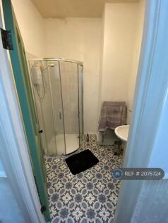 Shower Oom