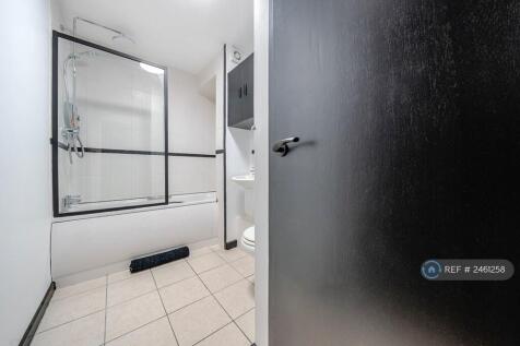 Bathroom &#43; Storage