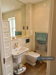 Ground Floor Toilet &amp; Bathroom