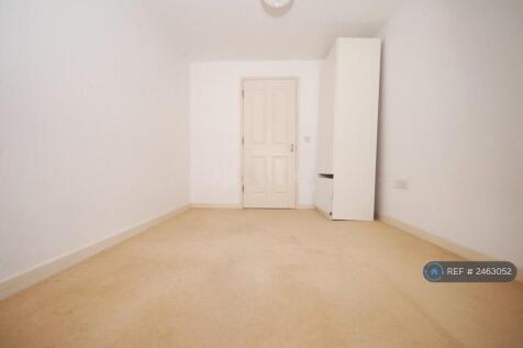 Bedroom Photo 1