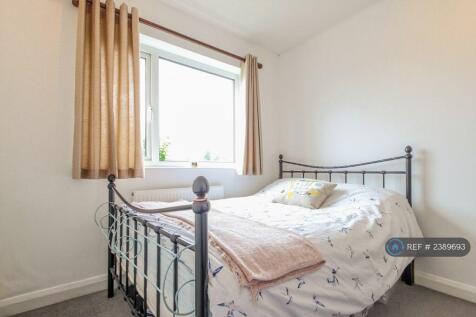 Front Bedroom (Double)