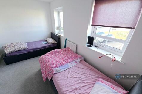 Large Second Bedroom -Nb Unfurnished