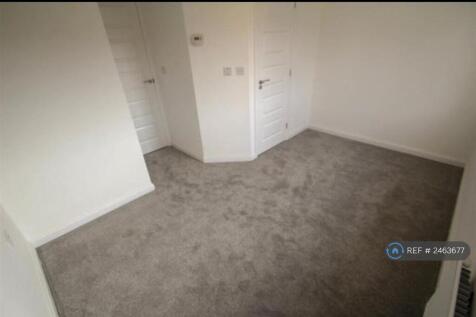 Ensuite Master Bedroom