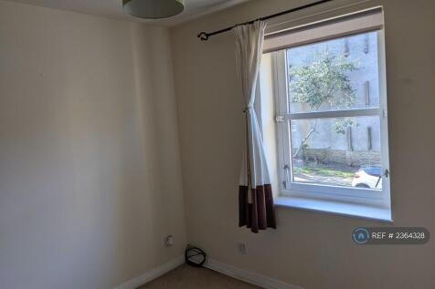 Bedroom2-Pic1