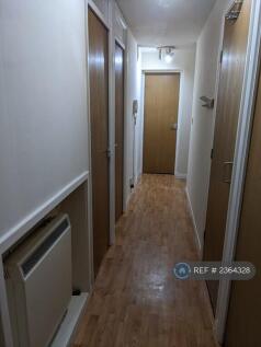 Hallway-Pic1