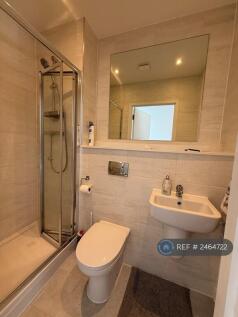 Top Floor Bedroom Ensuite Bathroom