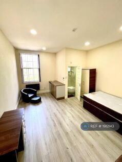 Room 3 £550pm