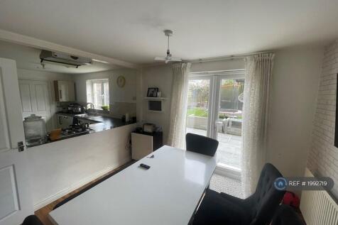 Dining Room And Kitchen 