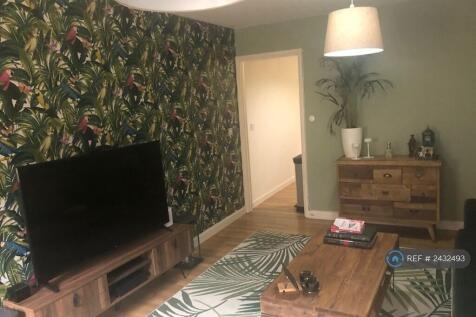 Lounge With Entry To Kitchem