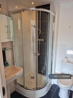 En Suite In Main Bedroom