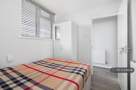 Bedroom 1/Study