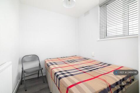Bedroom 1/Study