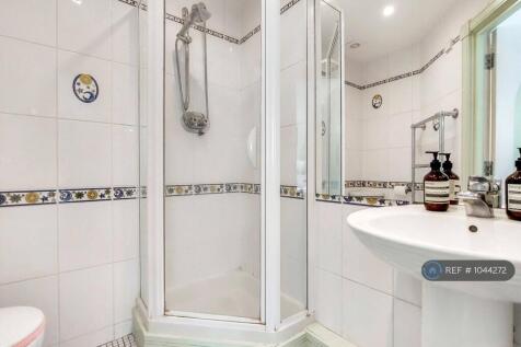 Master En-Suite