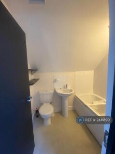 Room 12 Bathroom (Not En Suite)