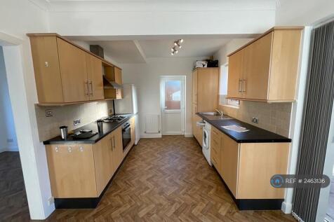 Kitchen With Integrated Appliances