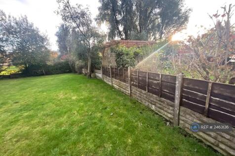 Large Rear Garden With Park Views