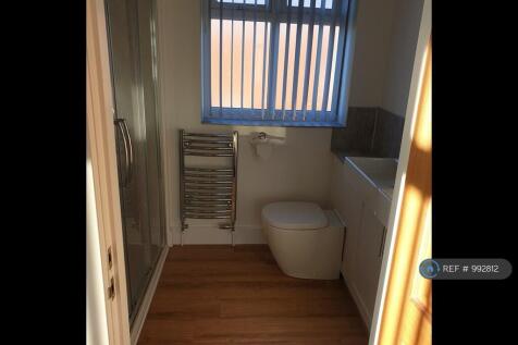 Master Bathroom En-Suite