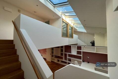 2/3 Bedroom House