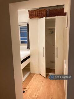 Built In Double Bed And Wardrobe 