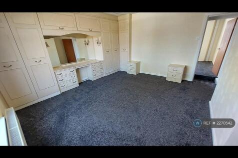 Front Large Bedroom