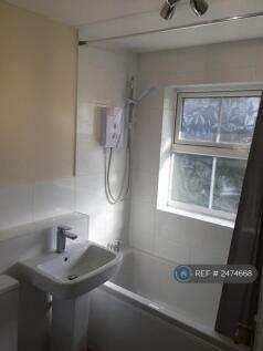 Bathroom (Pic 2)
