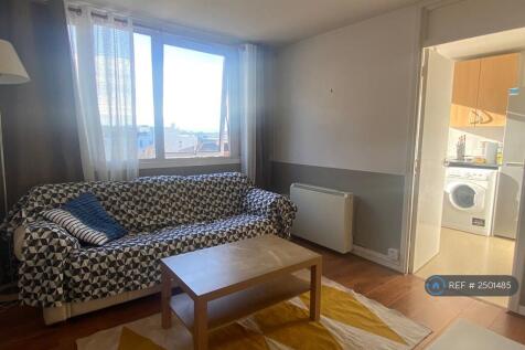 Living Room/Kitchen