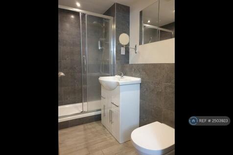 Master Bd En-Suite