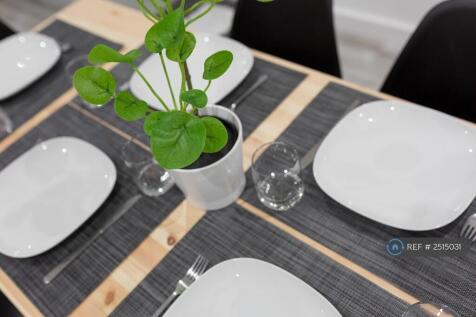 Dining Table Detail
