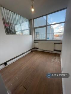 Bedroom - With Roof Terrace Acces