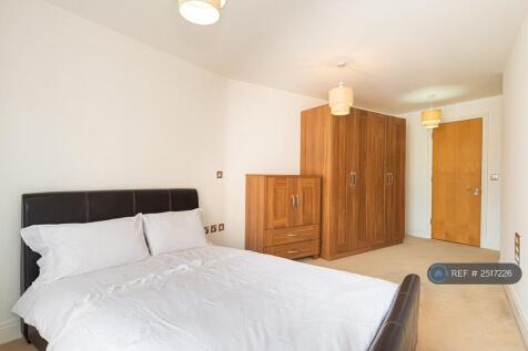 Bedroom 2 With En-Suite Bathroom