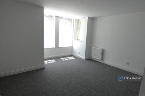 Lounge With Large Square Bay Window