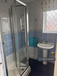 Shower / Bathroom