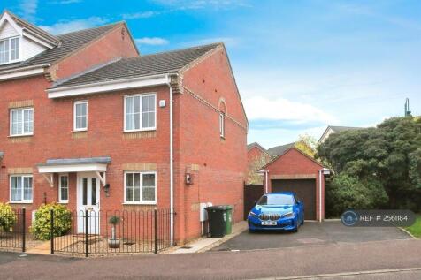 Detached Garage -Parking Spaces For Two Cars