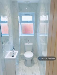 2nd Bathroom (Wc &amp; Sink)