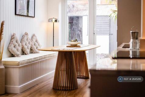 Communal Open Plan Lounge